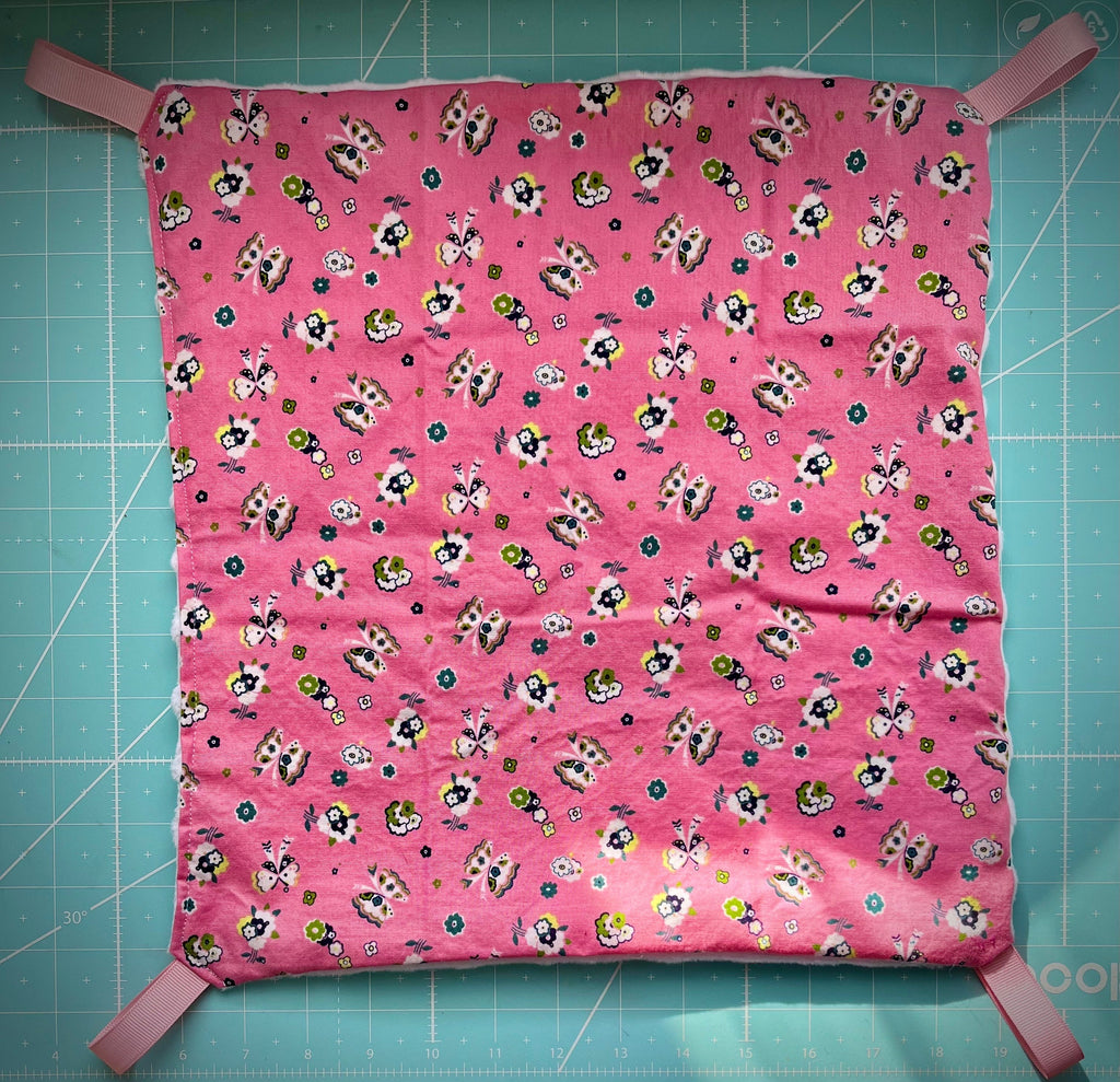Hamac fleuris et papillons rose